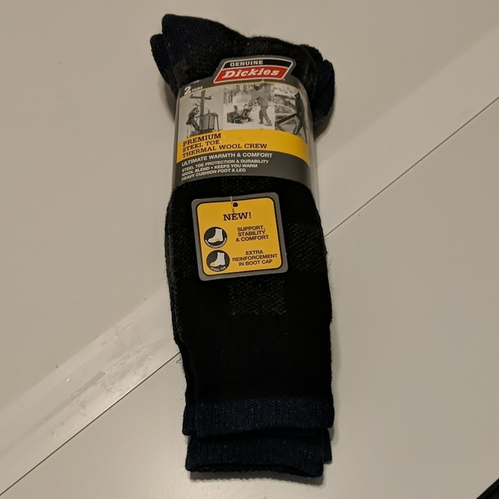 Dickies Mens work socks.